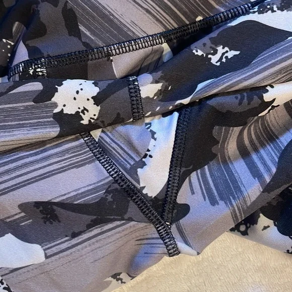 NWOT Adidas Black & Grey Leggings - Zoe Saldana Collection - Picture 11 of 11